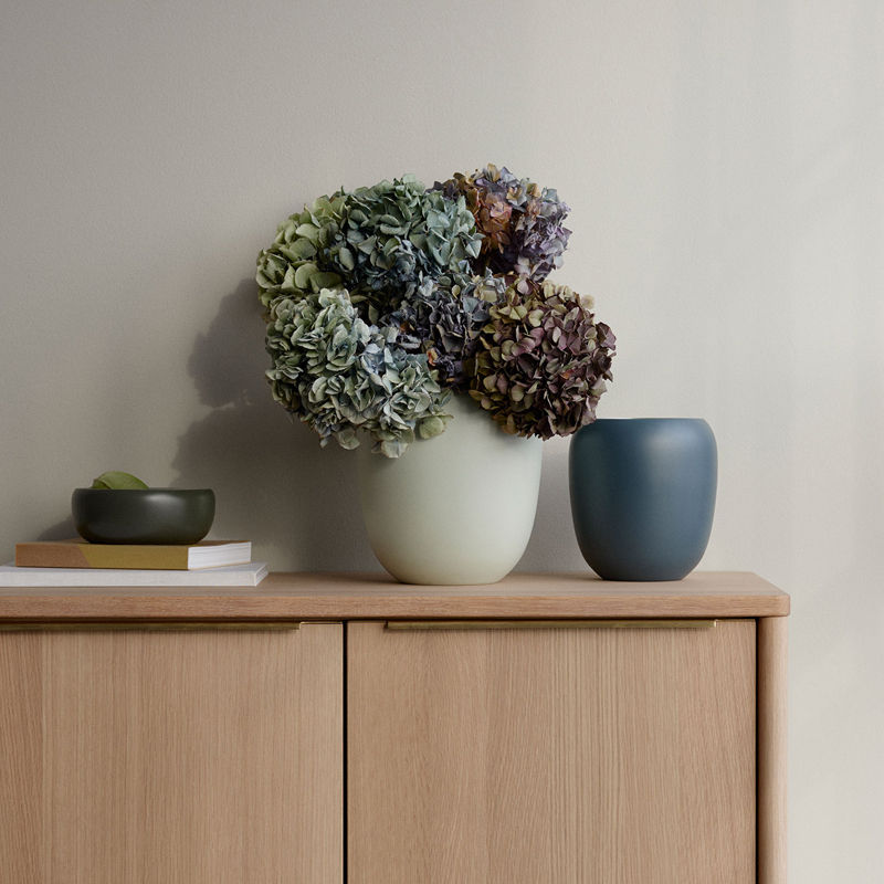 Stelton Ora Vaas Lille Dusty Midnight Blue – Vaas Van Stelton In Rvs-Mat Roestvrij Staal