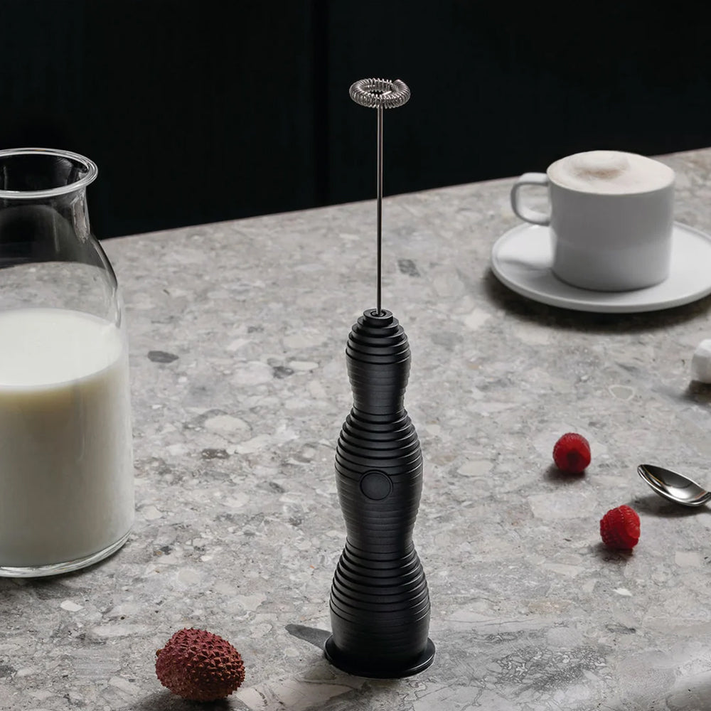 Alessi Pulcina Milchaufschäumer Schwarz
