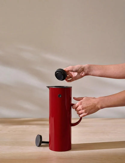 Stelton EM77 Thermoskan Soft Cherry Red 1 L